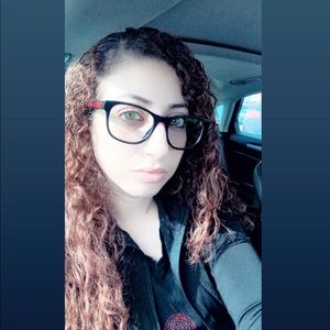 Meet your Posher, Aida